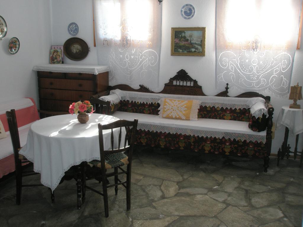 Guesthouse Christos سكوبيلوس تاون المظهر الخارجي الصورة
