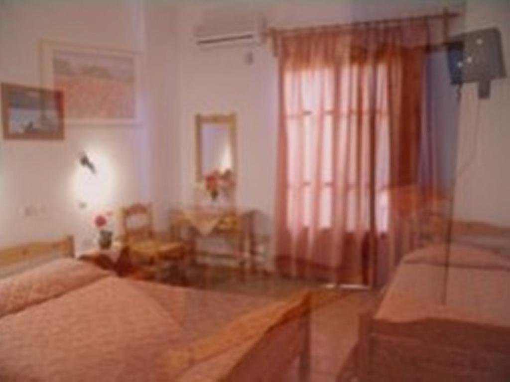 Guesthouse Christos سكوبيلوس تاون الغرفة الصورة